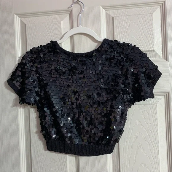 VTG BCBG Paris silk sequin cropped top - small - Picture 4 of 4